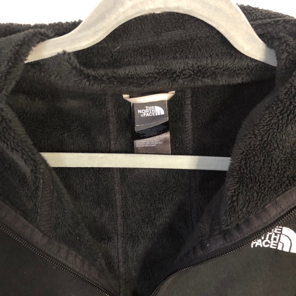 The North-face Women’s Fleece Jacket - Picture 6 of 8